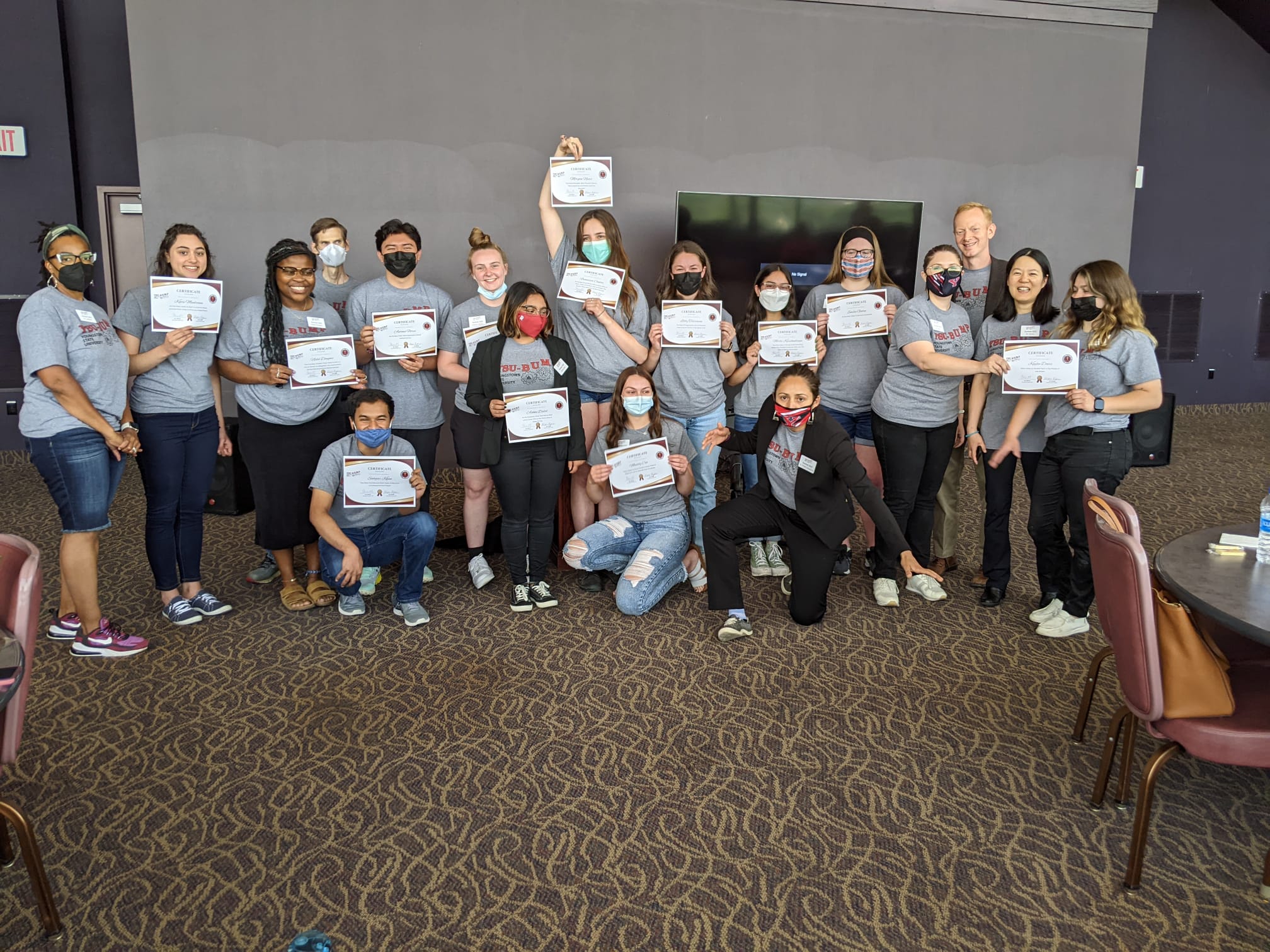 Participants and Mentors for YSU-BUMP pose for a picture