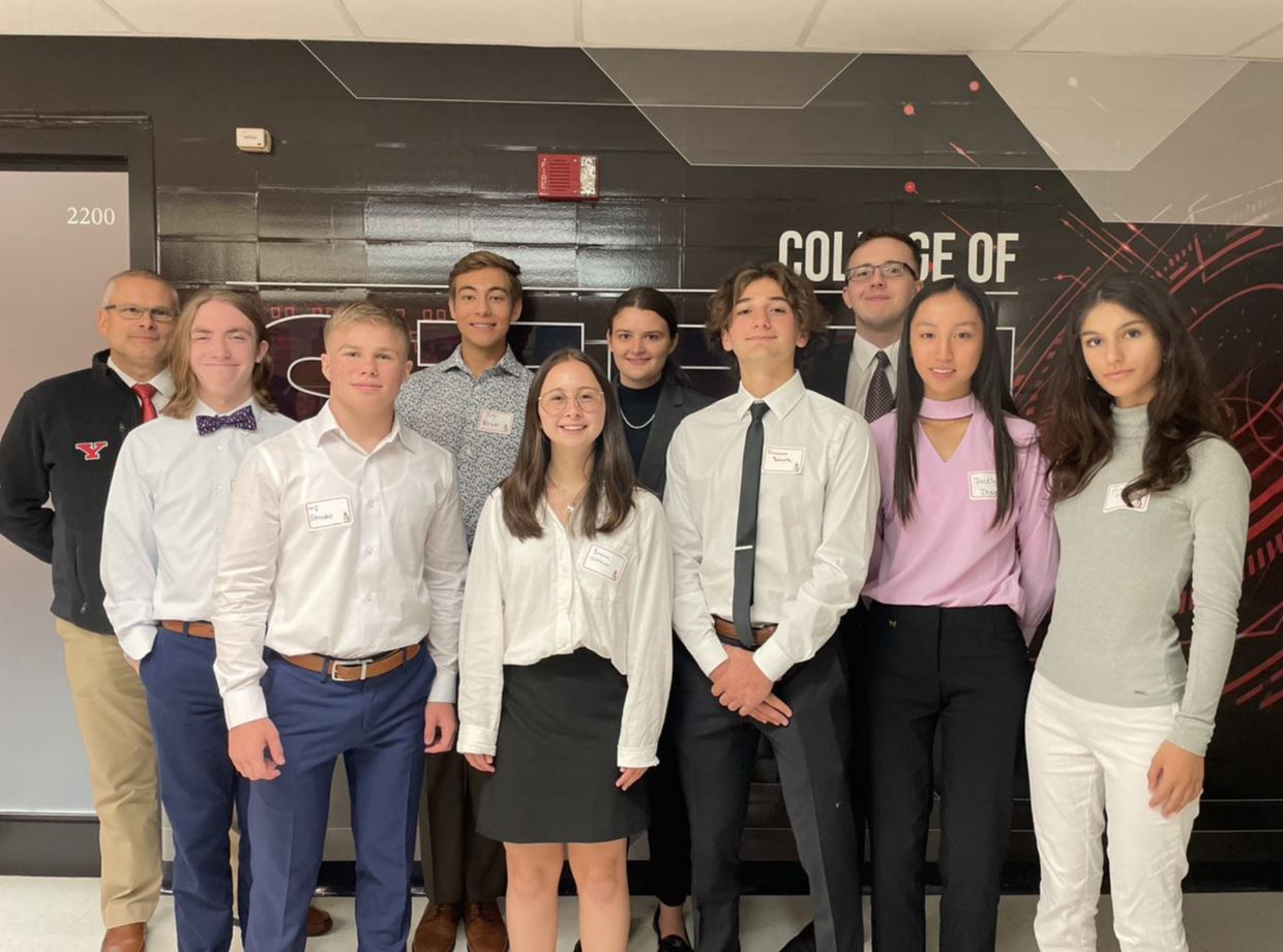 Williamson STEM Summer Research Interns Pose with Dr. Steelant