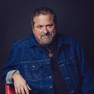 bob dipiero portrait