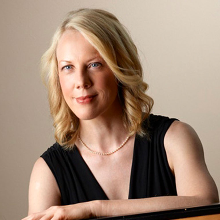 Photo of Professor Caroline Oltmanns